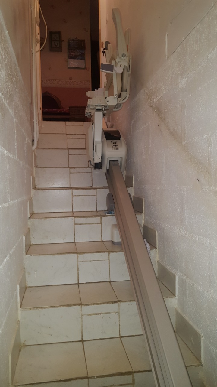 Installation d'un Monte-Escalier droit modèle HANDICARE 1100 SLIDE - Photo 4