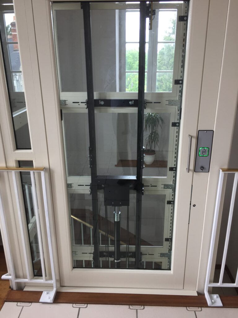 Installation d'un Ascenseur VIMEC Type EASY MOVE