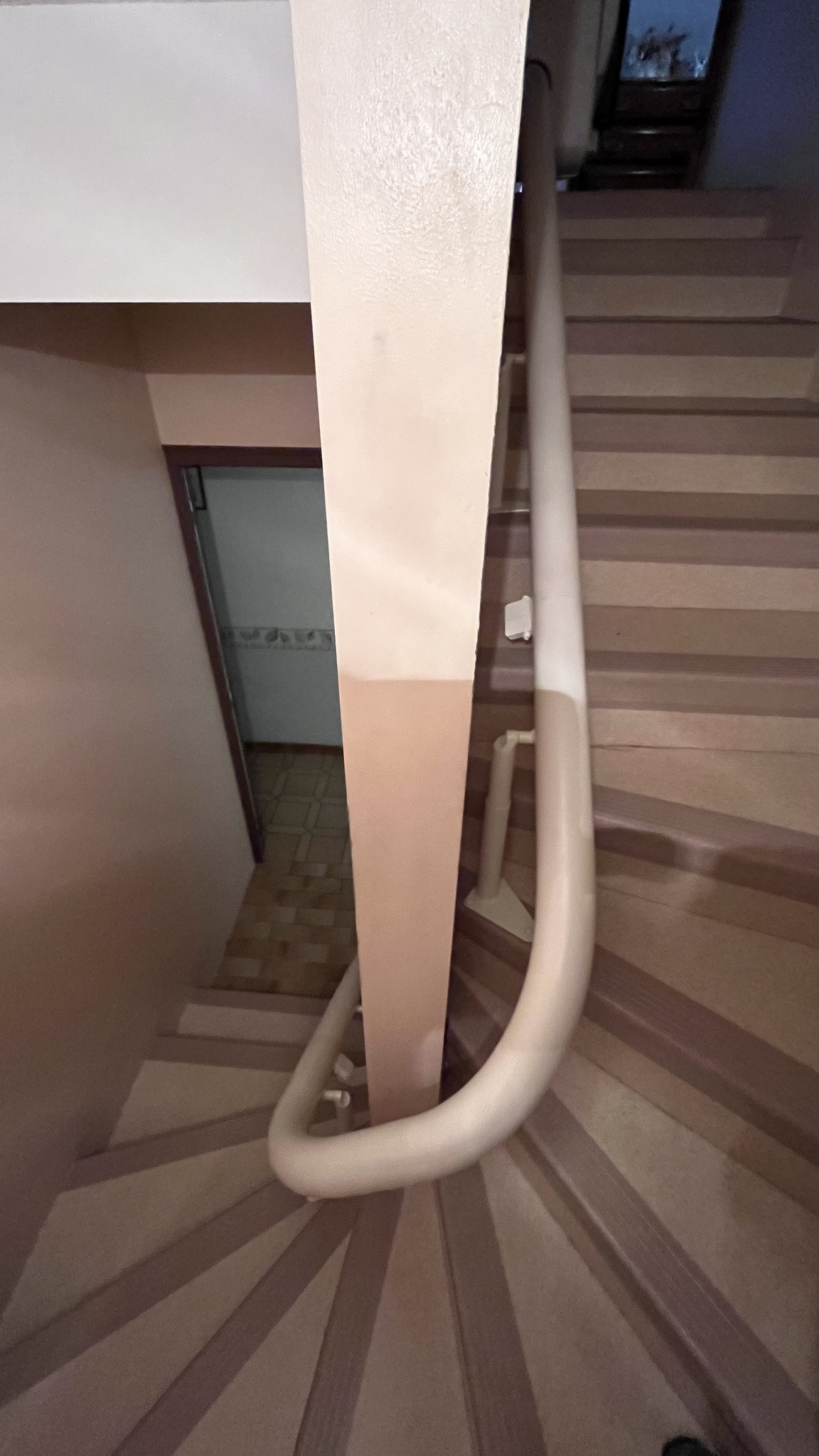 Installation d'un Monte-Escalier courbe modèle HANDICARE REMBRANDT - Photo 6