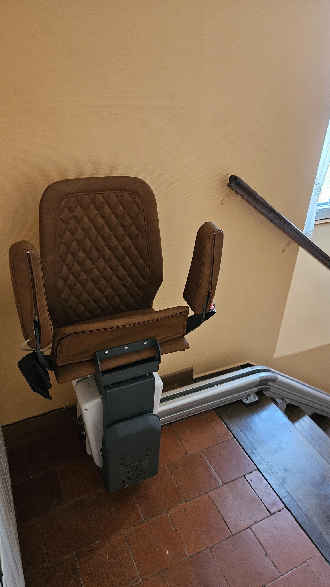 Installation d'un Monte-Escalier droit modèle UP STAIRLIFT - Photo 2