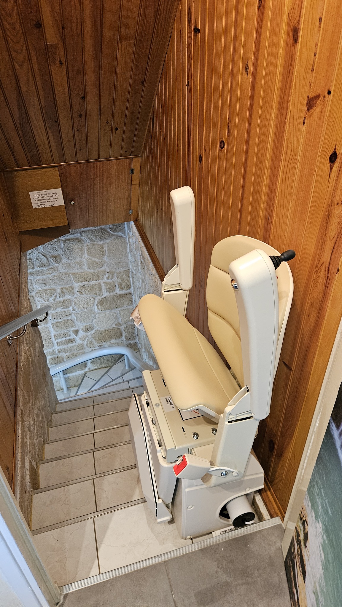 Installation d'un Monte-Escalier courbe modèle HANDICARE VAN GOGH - Photo 5