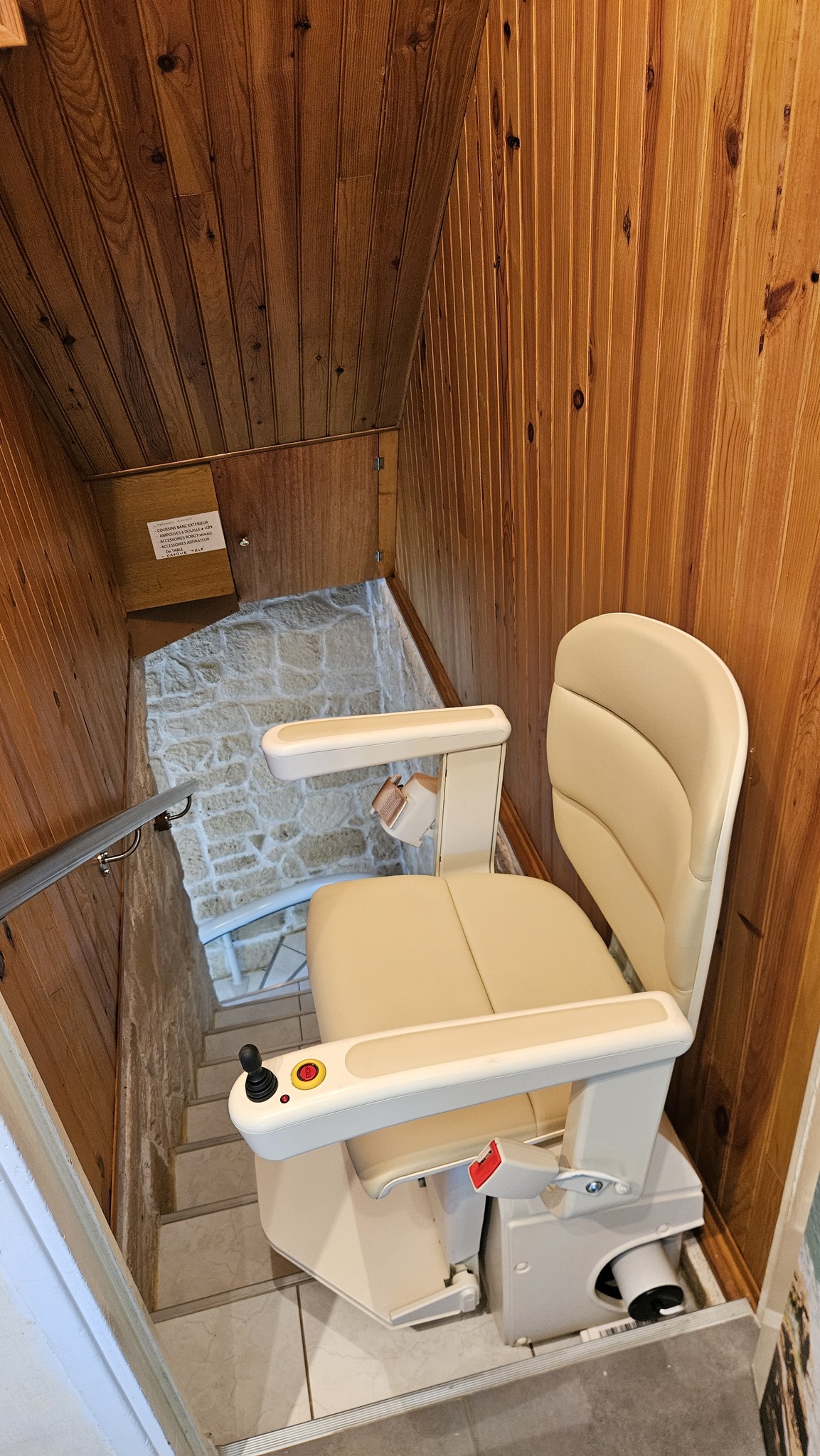Installation d'un Monte-Escalier courbe modèle HANDICARE VAN GOGH - Photo 6