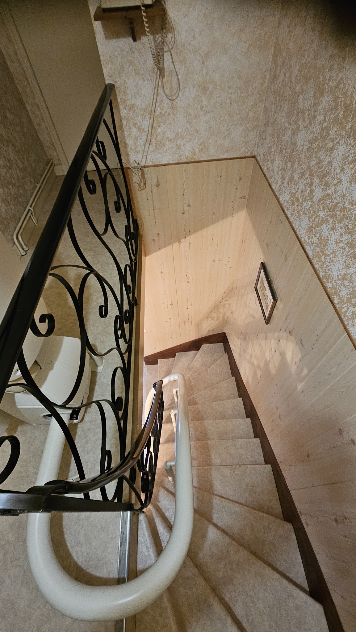 Installation d'un Monte-Escalier courbe modèle HANDICARE REMBRANDT - Photo 1