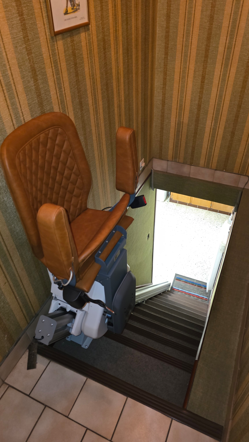 Installation d'un Monte-Escalier droit modèle UP STAIRLIFT - Photo 6