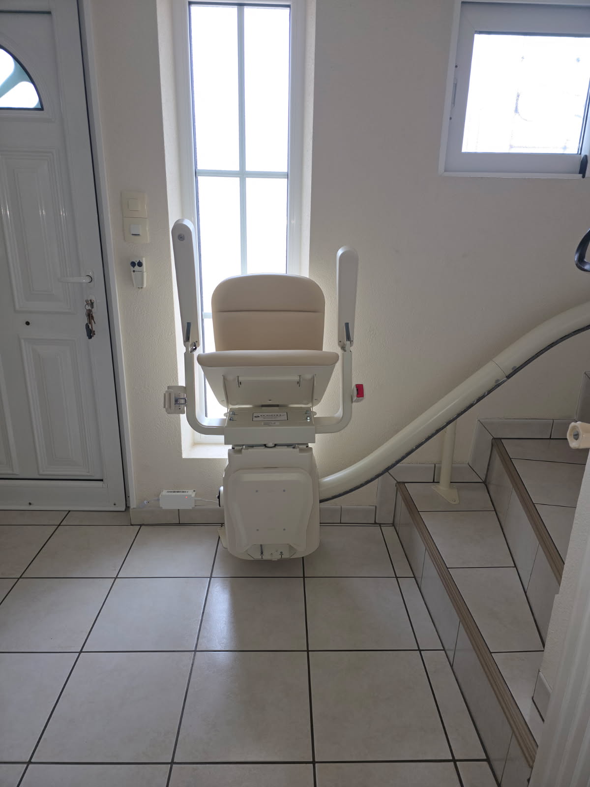 Installation d'un Monte-Escalier courbe modèle HANDICARE VAN GOGH - Photo 5