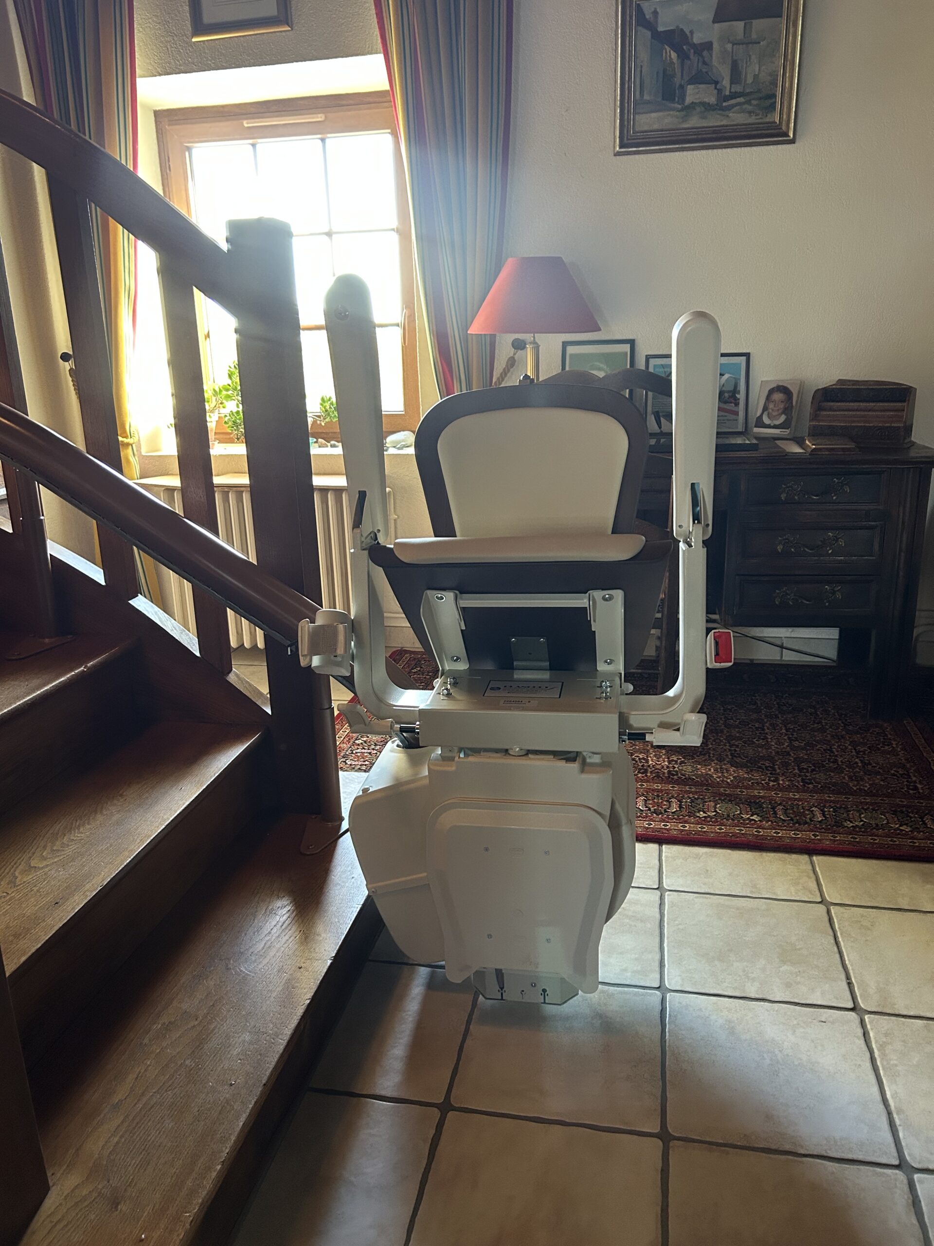 INSTALLATION D'UN MONTE ESCALIER HANDICARE TYPE VAN GOGH - Photo 4