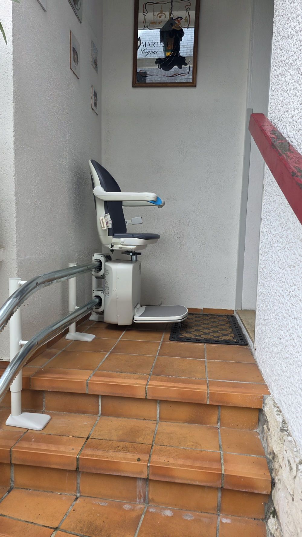 Installation d'un Monte-Escalier courbe modèle HANDICARE 4000 EXTÉRIEUR - Photo 4