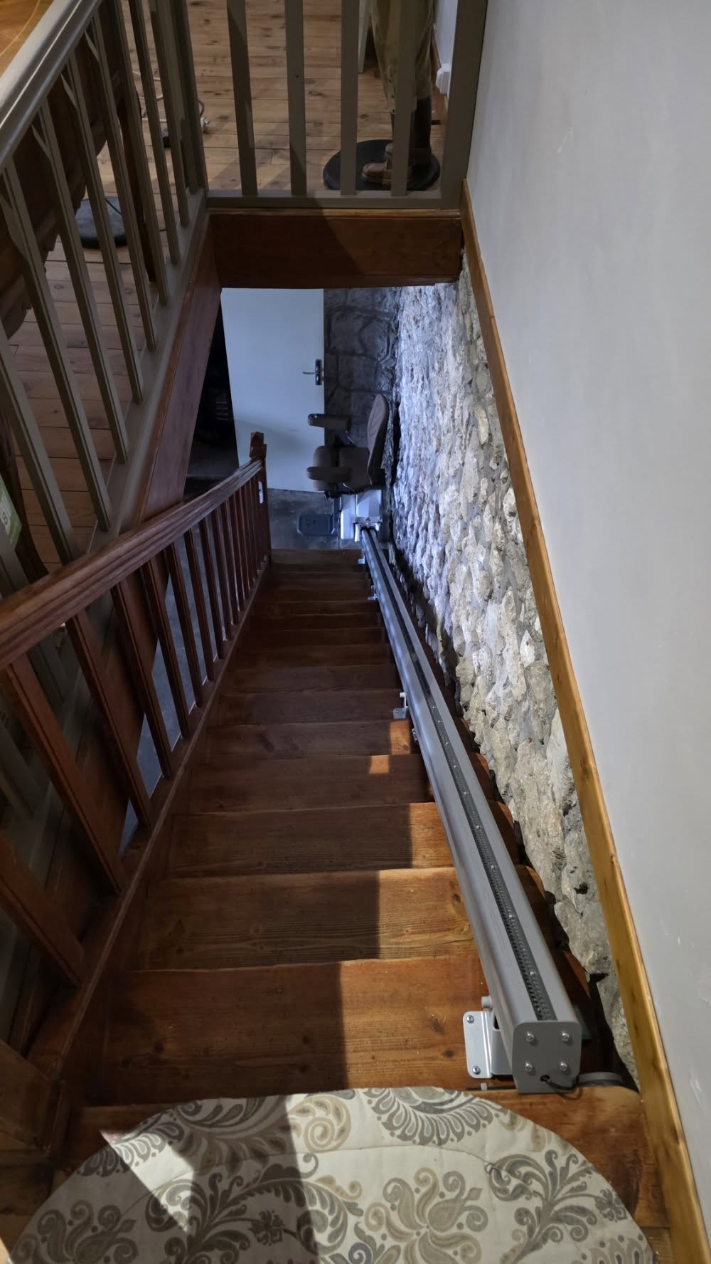 Installation d'un Monte-Escalier droit modèle UP STAIRLIFT - Photo 2