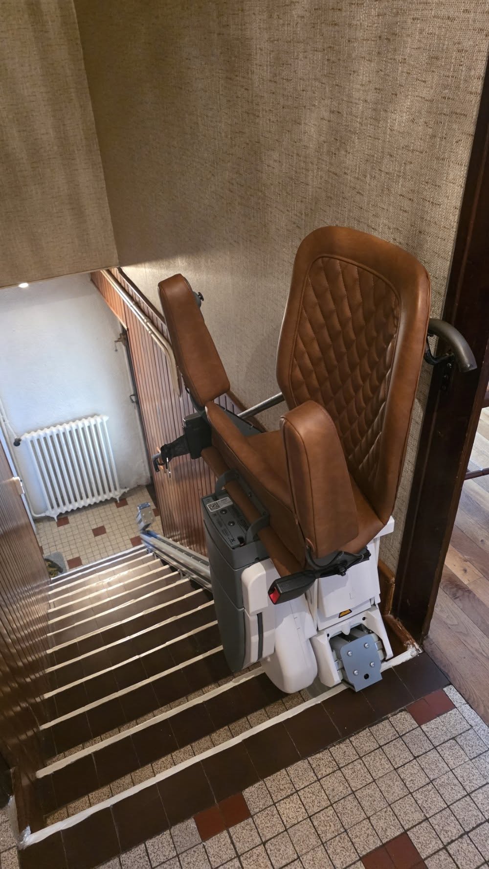 Installation d'un Monte-Escalier droit modèle UP STAIRLIFT APEX - Photo 3