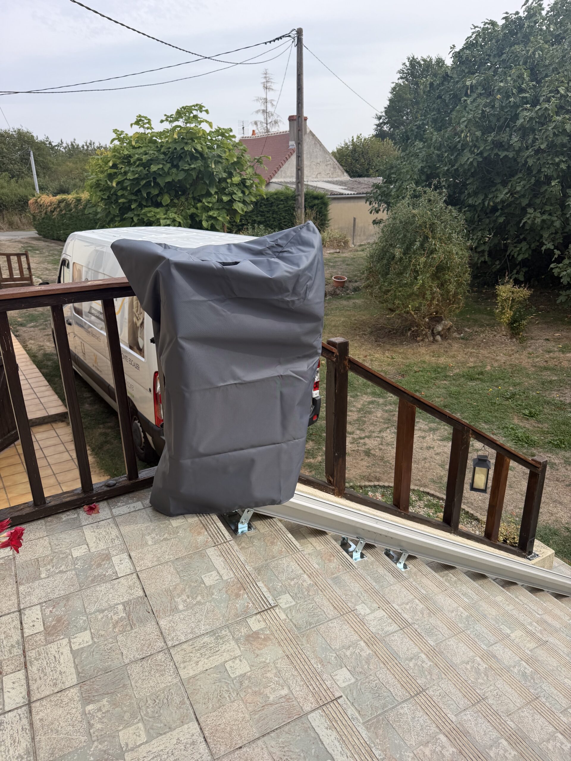 Installation d'un Monte-Escalier droit extérieur modèle ACORN A130 EXTERIEUR - Photo 1